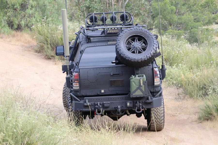  Toyota Tundra CrewMax 4x4 Zombie Apocalypse 2013 года  (фото 85 из 461)